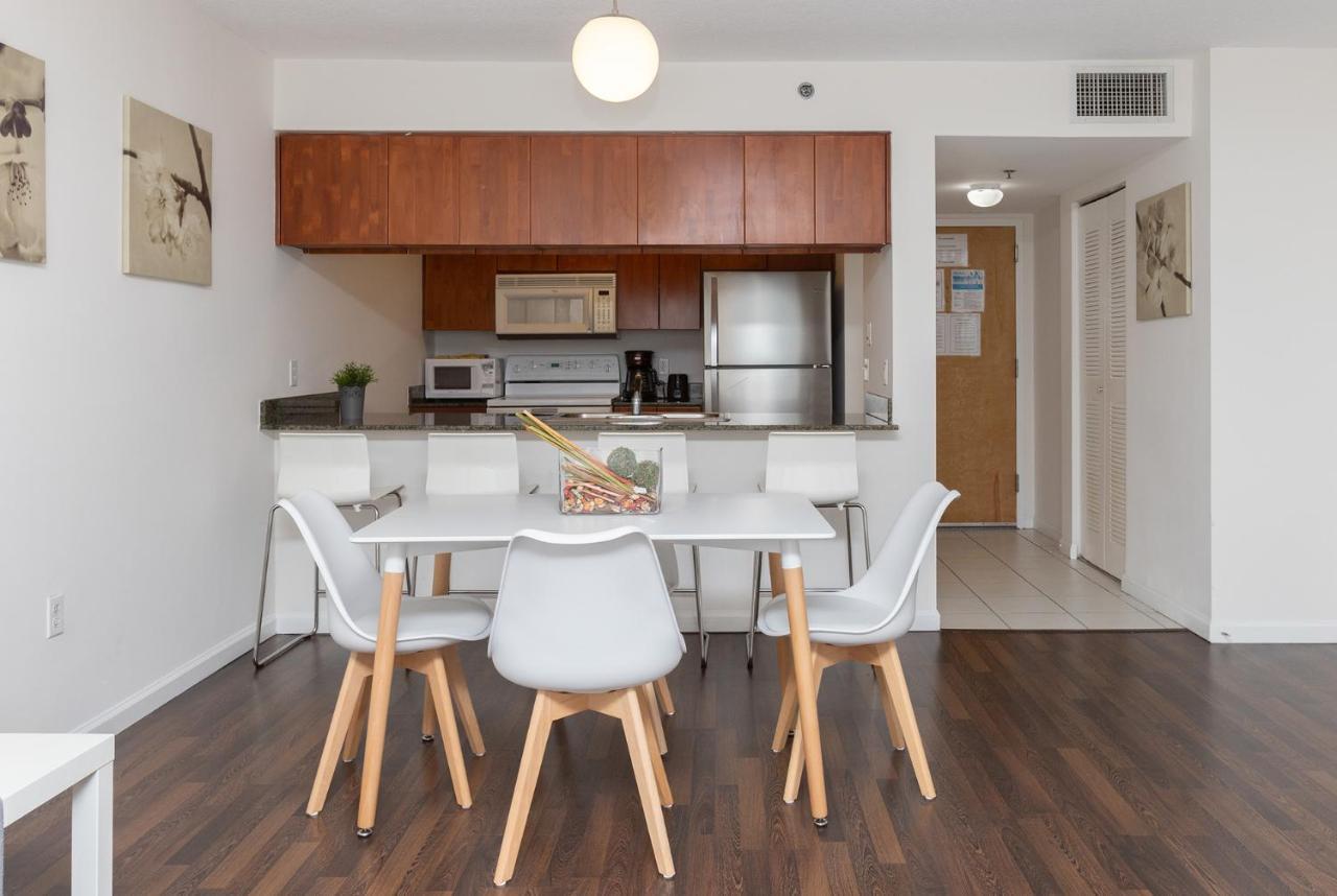 Luxury In Brickell Apartment