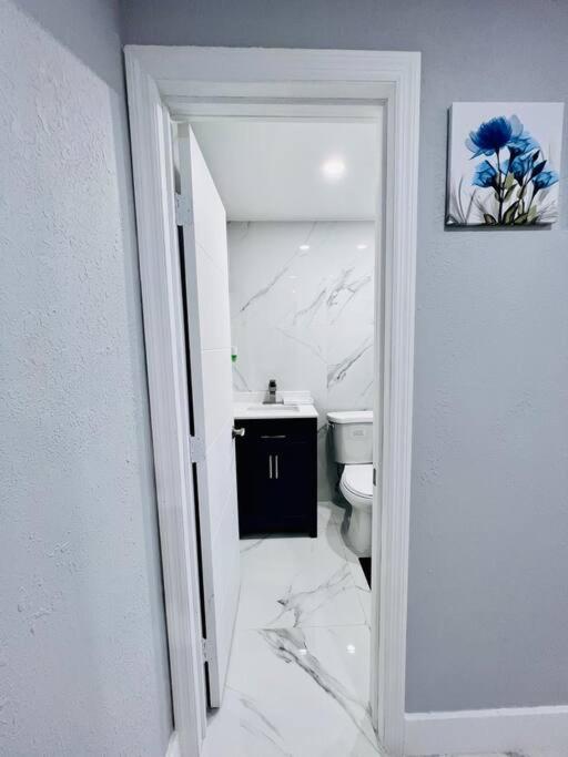 Apartment Blue Eyes Miami