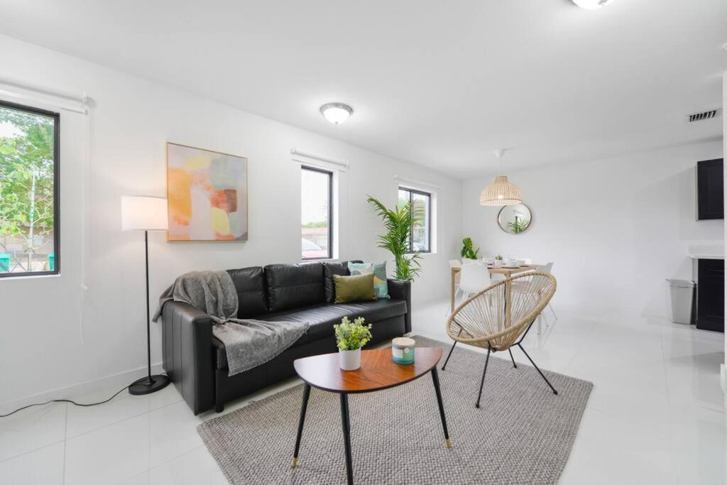 Wonderful Brand New Duplex 3 Bedroom 2,5 Bathrooms With Parking