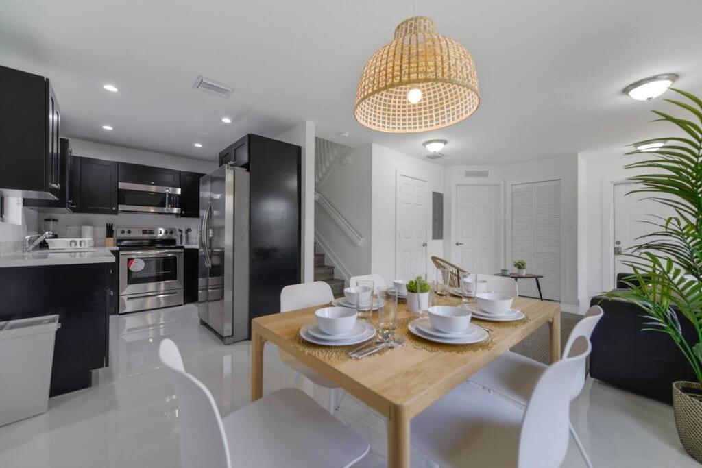 Wonderful Brand New Duplex 3 Bedroom 2,5 Bathrooms With Parking Holiday home Miami