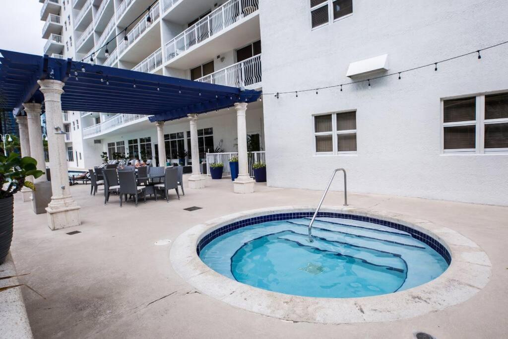 Gorgeous 2br In The Heart Of Brickell, Free Parking Apartment *