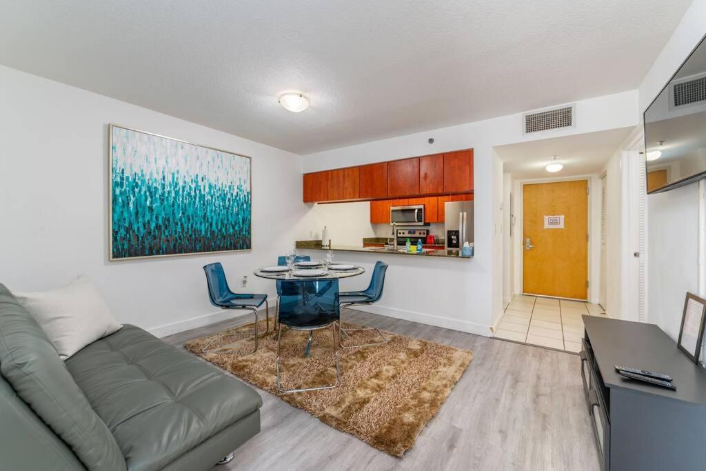 Gorgeous 2br In The Heart Of Brickell, Free Parking Apartment *