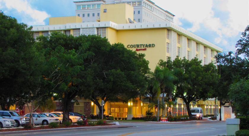 Hotel Courtyard Miami 3*