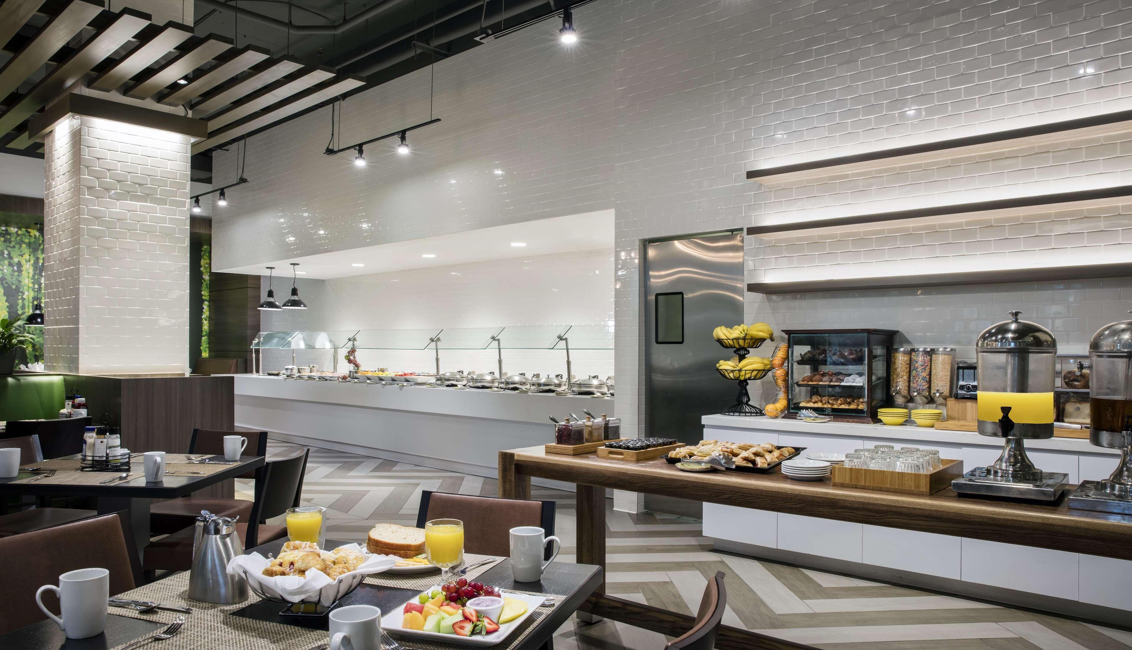 Doubletree By Hilton Miami Airport & Convention Center