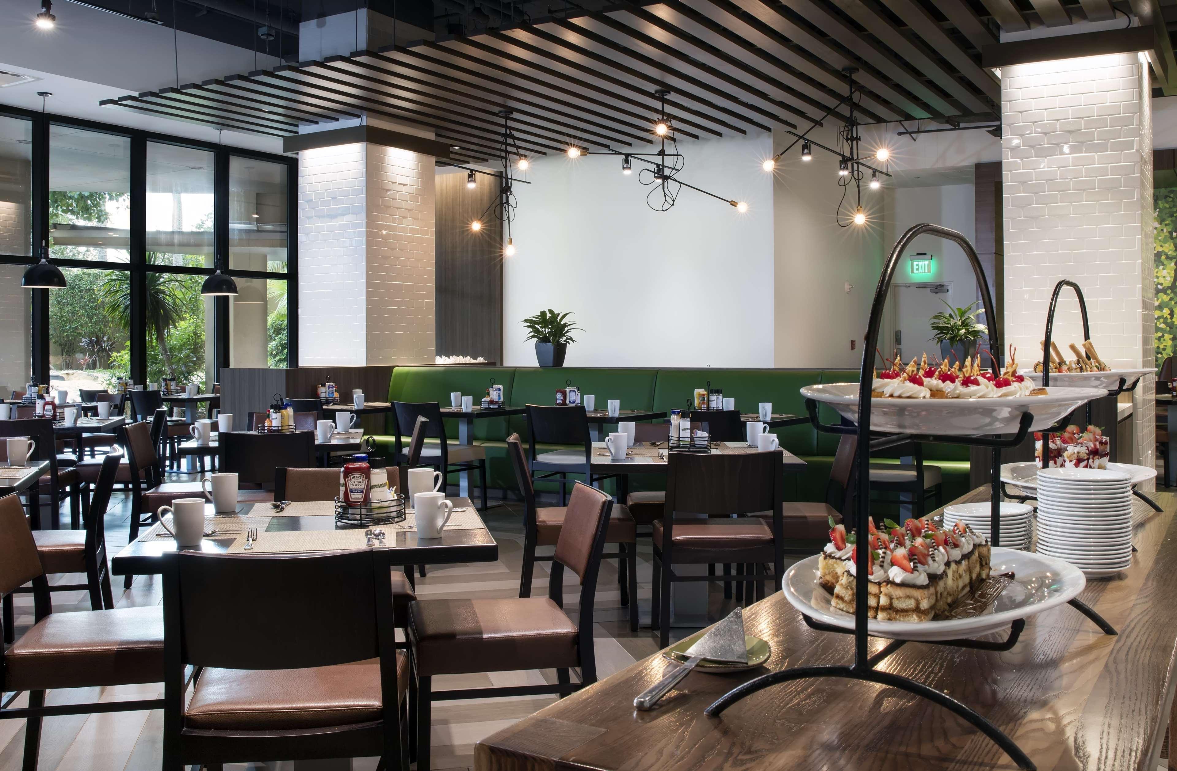 Doubletree By Hilton Miami Airport & Convention Center Miami Springs