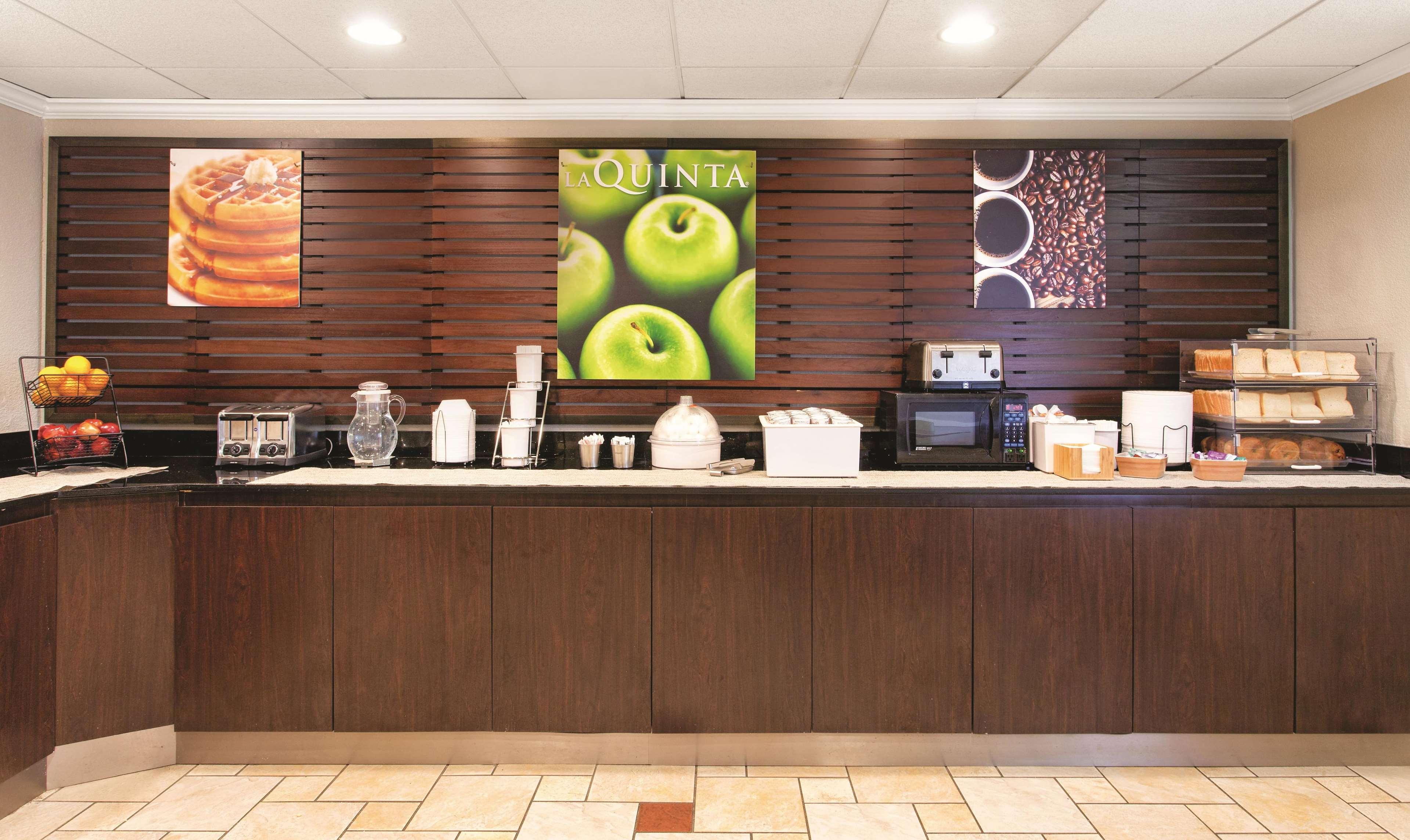 Hotel La Quinta By Wyndham Miami Airport East