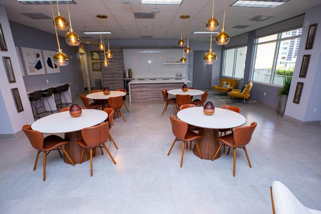 Gorgeous 2br In The Heart Of Brickell, Free Parking * Miami