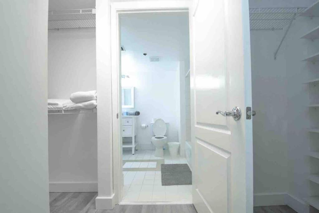 Gorgeous 2br In The Heart Of Brickell, Free Parking Miami