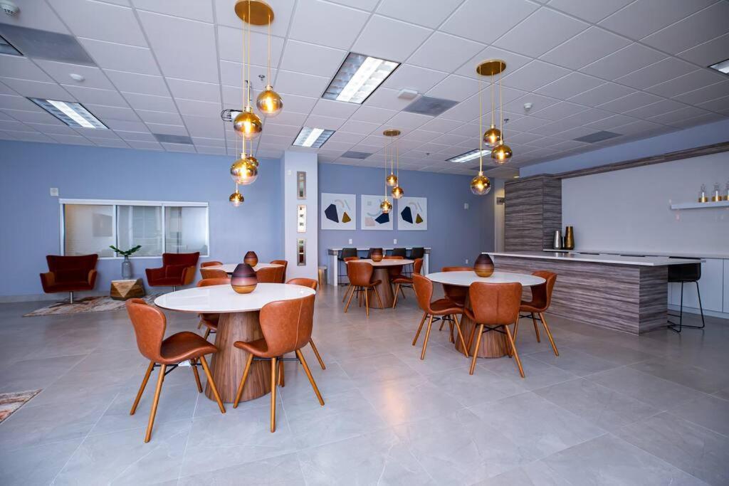 Gorgeous 2br In The Heart Of Brickell, Free Parking Apartment *