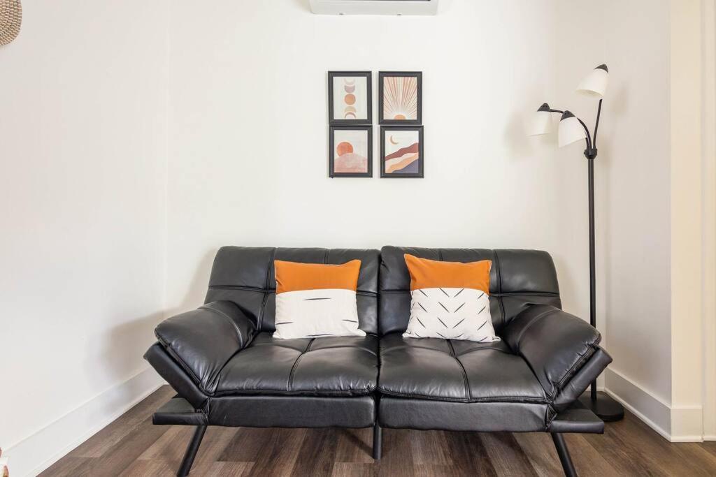 Sleeps 3, Cozy, Boho Style, In The Heart Of -free Parking