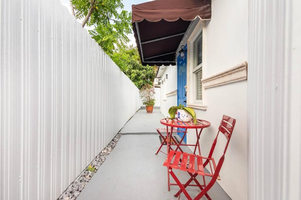 Apartment Sleeps 3, Cozy, Boho Style, In The Heart Of -free Parking