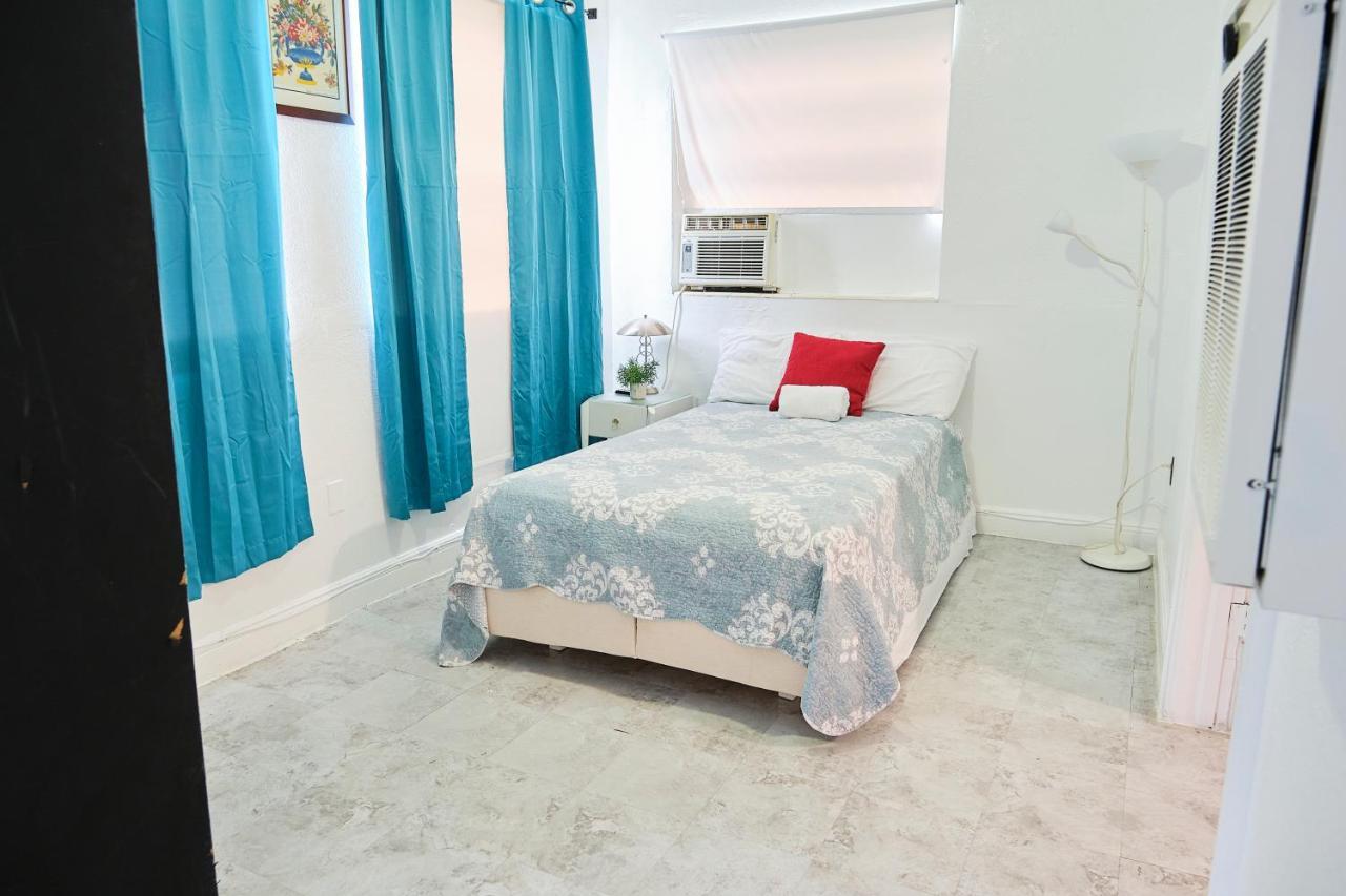 The Marlin Rooster Apartment Miami
