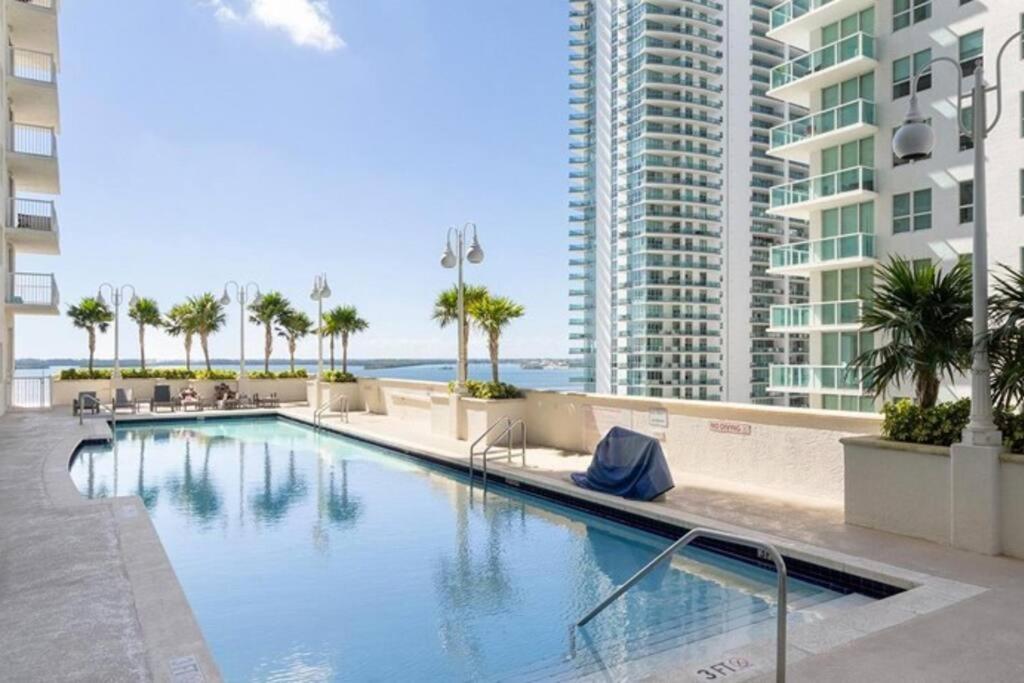 With & Ocean Views! Sleep Up To 6! Apartment *