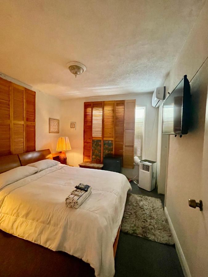 Centrica Calle 8 Homestay