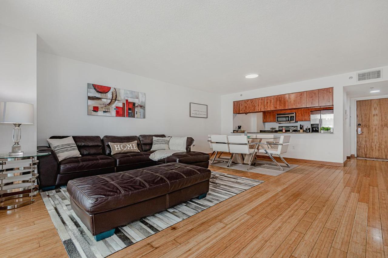 With & Ocean Views! Sleep Up To 6! Apartment Miami