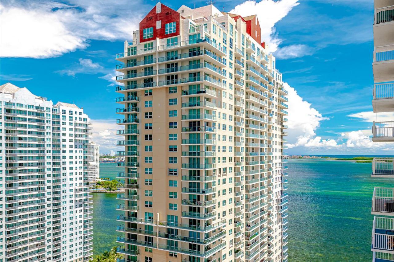 Apartment With & Ocean Views! Sleep Up To 6! Miami