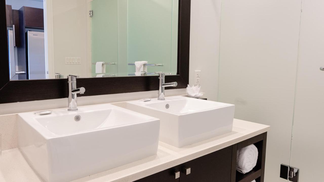 Modern Private Studio - King Bed, Jacuzzi, Balcony And Pool Miami