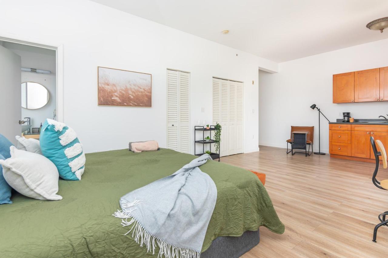 Apartment Downtown With Balcony - 5 Minutes From Wynwood & Port - Art District Near Beach *