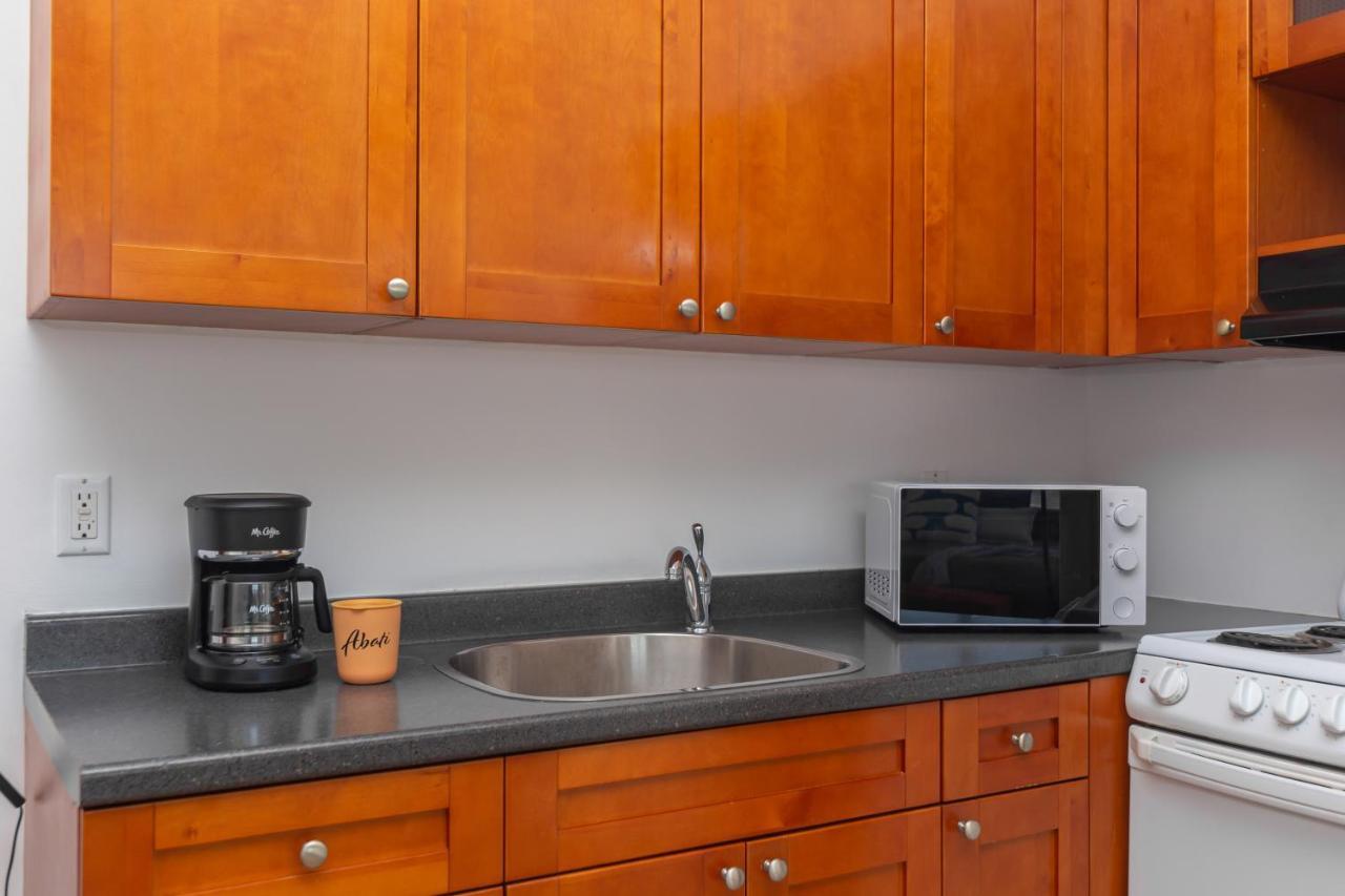 Downtown With Balcony - 5 Minutes From Wynwood & Port - Art District Near Beach Apartment *