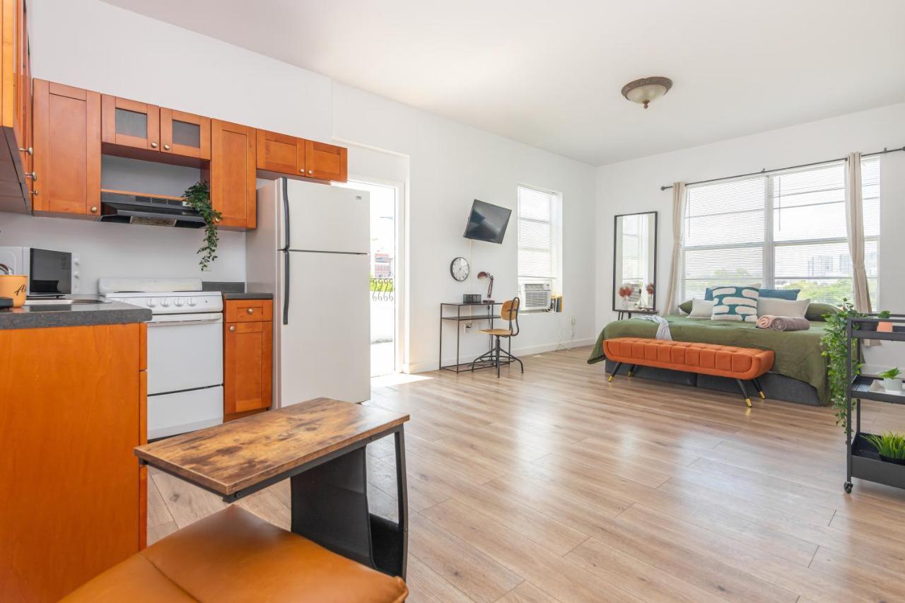 Downtown With Balcony - 5 Minutes From Wynwood & Port - Art District Near Beach Apartment Miami