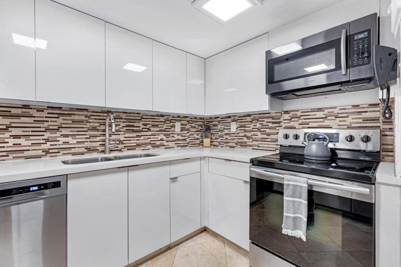 Biscayne Bay Blues Apartment
