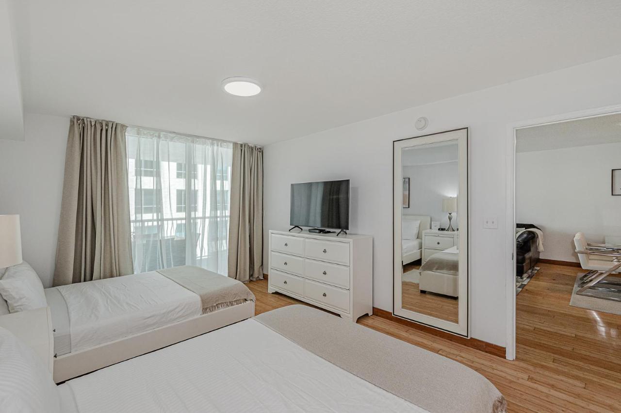 Apartment With & Ocean Views! Sleep Up To 6!