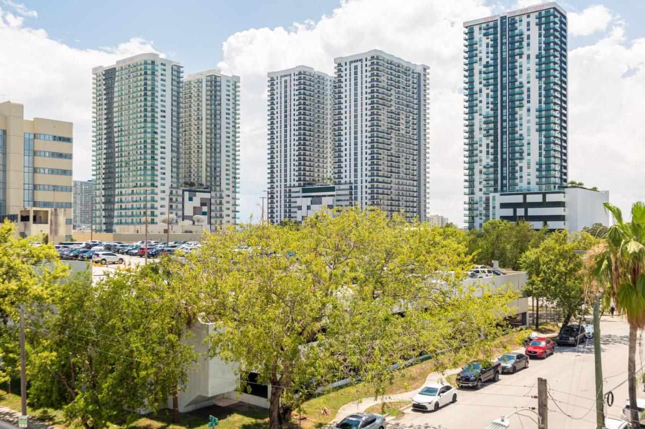 Apartment Downtown With Balcony - 5 Minutes From Wynwood & Port - Art District Near Beach *