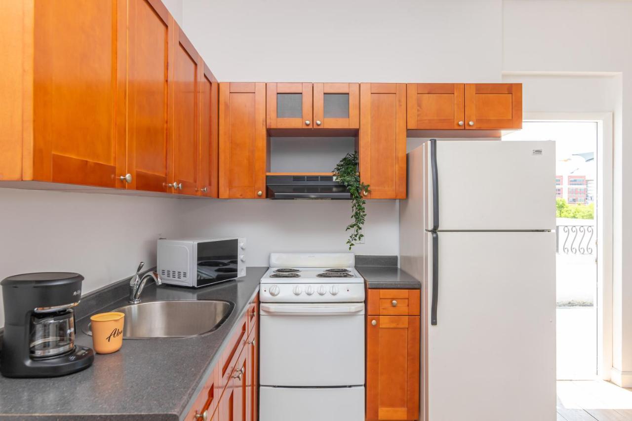 Downtown With Balcony - 5 Minutes From Wynwood & Port - Art District Near Beach Apartment