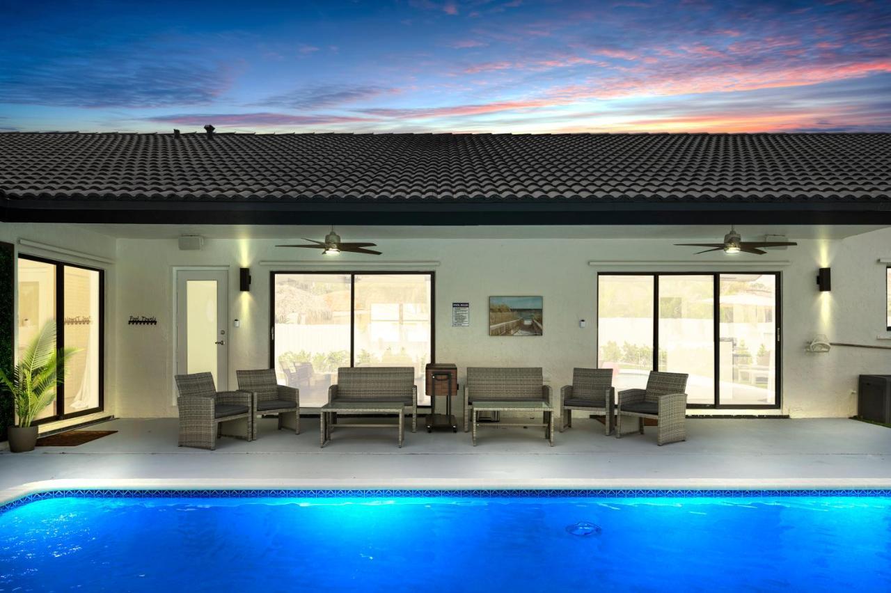 Paradise Miami, Luxury Gem With Heated Pool, Game Room, Fire Pit, 3 Bed 2 Bath * Miami