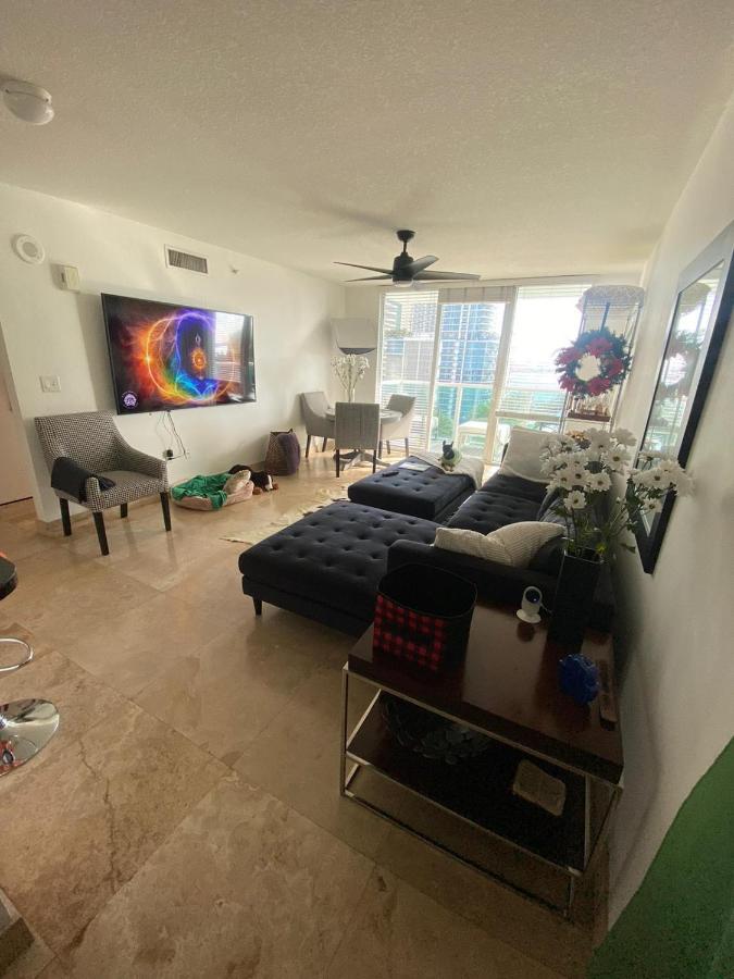 Comfortable In The Brickell Center Area Homestay