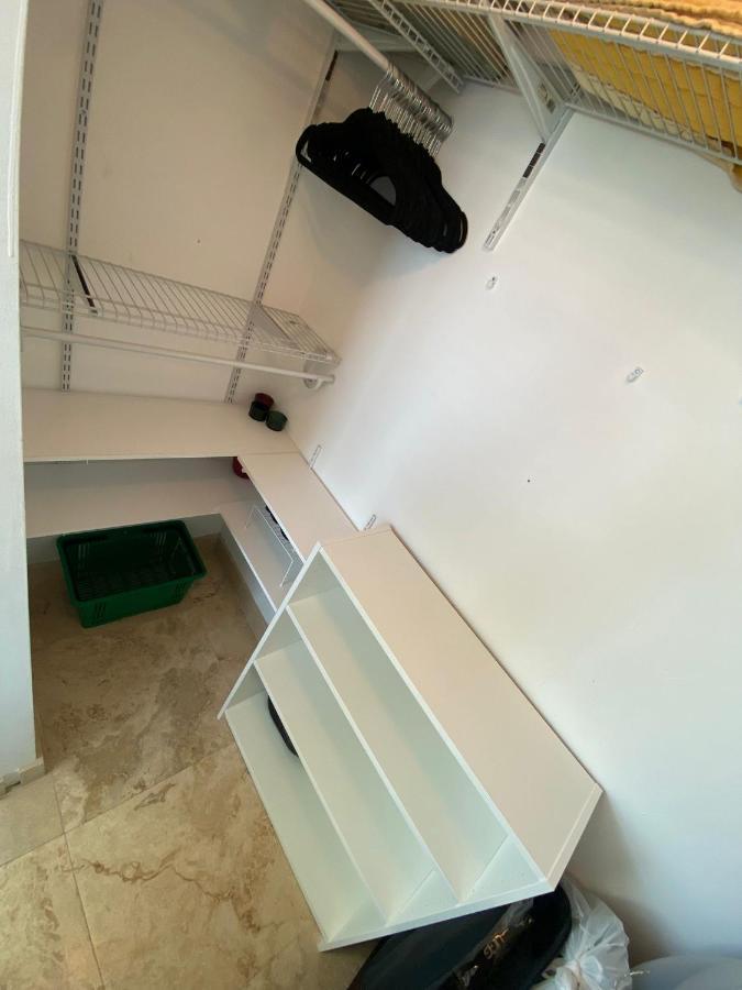 Homestay Comfortable In The Brickell Center Area