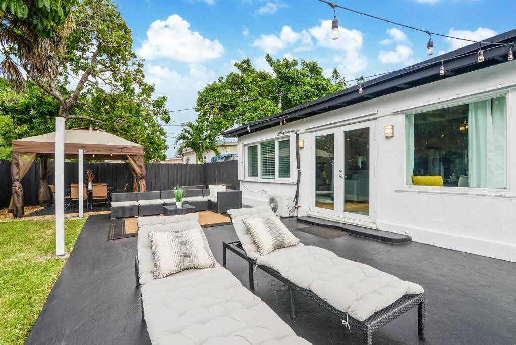 Holiday home Zen House W/pool+backyard+nature *