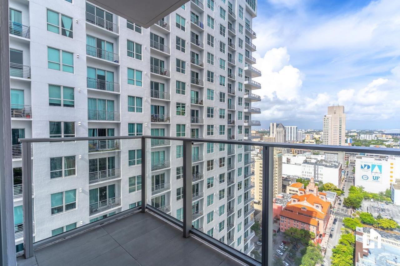 Apartment Unique Dt Apts With Amenities Like Pool, Gym, Restaurants & Cowork Lounge By Luahost
