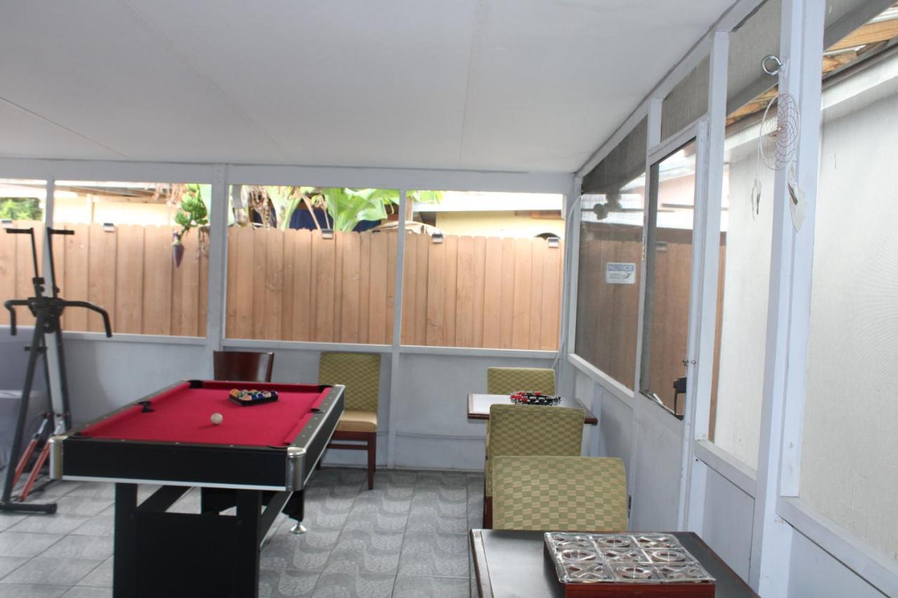 Main House 3 Bed 2 Bath & 1 Bed 1 Bath Holiday home *