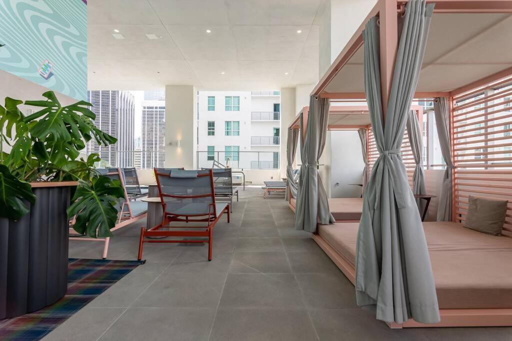 Amazing In Downtown Miami/brickell W/parking Apartment