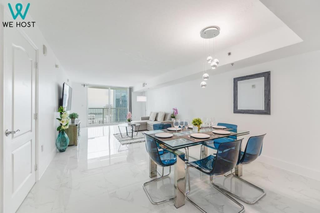 We Host- Awesome Penthouse Apt Brickell W-pool Miami