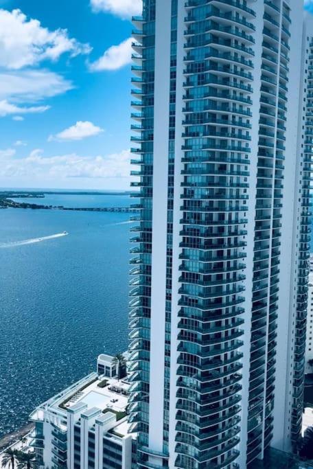 Apartment We Host- Awesome Penthouse Apt Brickell W-pool *