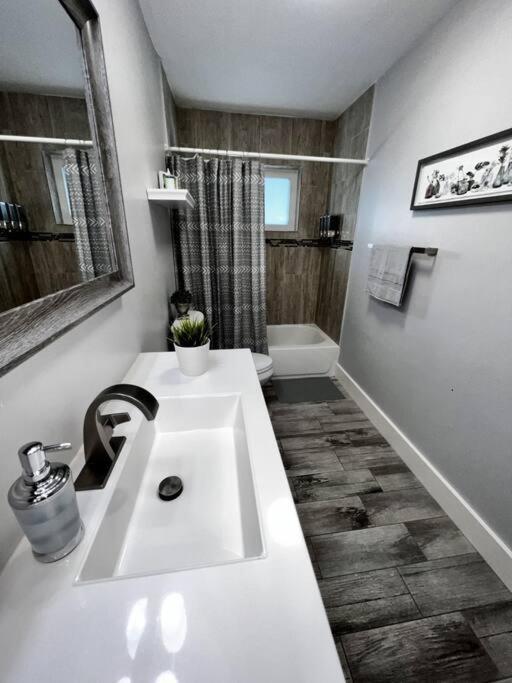 Holiday home Beauty House In Palmetto Bay Fl *