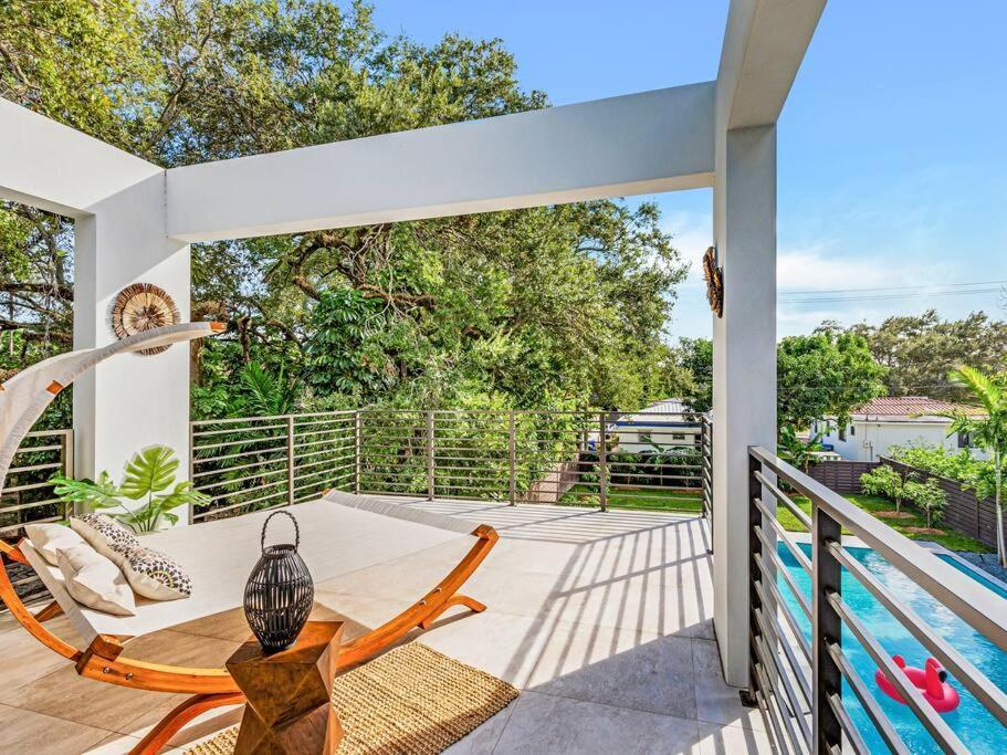 Modern W/ Amenities & Salt Water Pool * Miami
