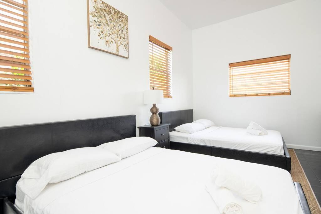 Modern 5 Bedroom 15 Min To The * Miami