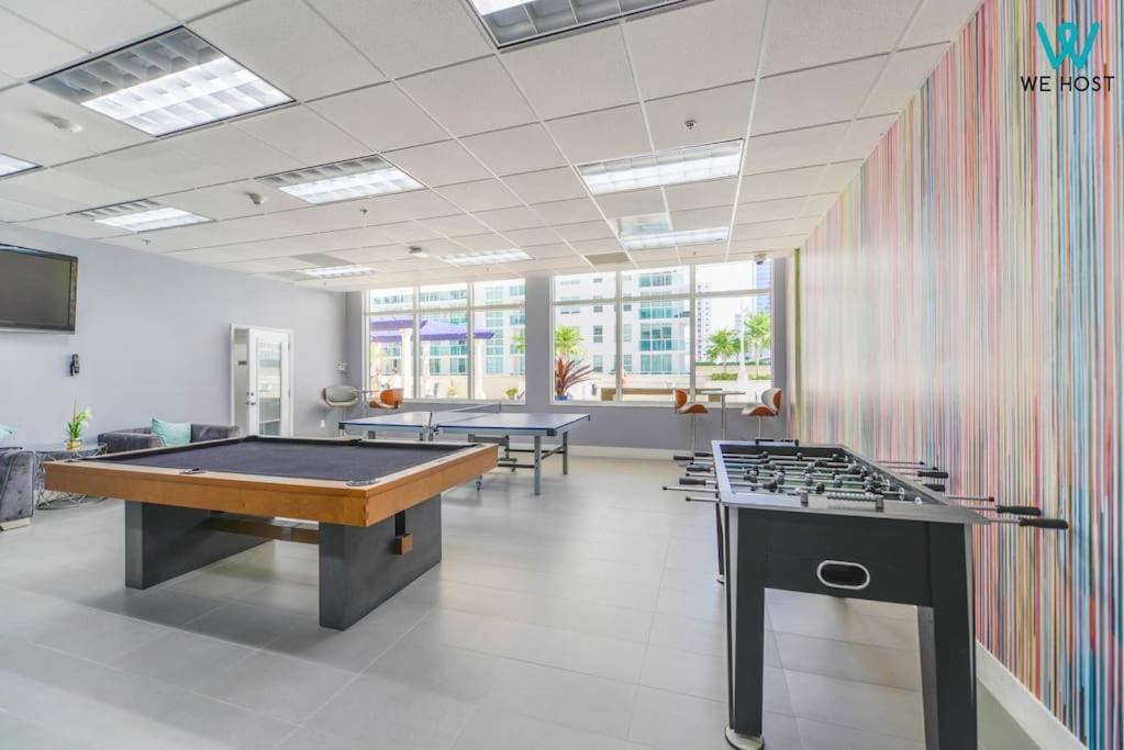 Apartment We Host- Awesome Penthouse Apt Brickell W-pool