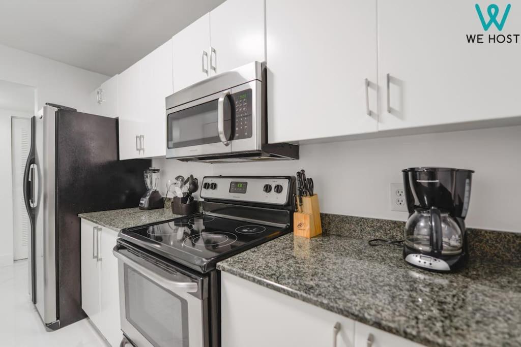 Apartment We Host- Awesome Penthouse Apt Brickell W-pool Miami