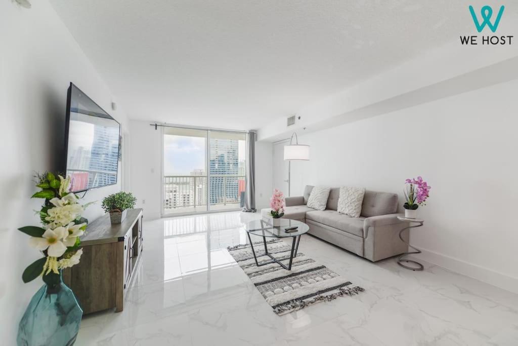 We Host- Awesome Penthouse Apt Brickell W-pool Apartment Miami