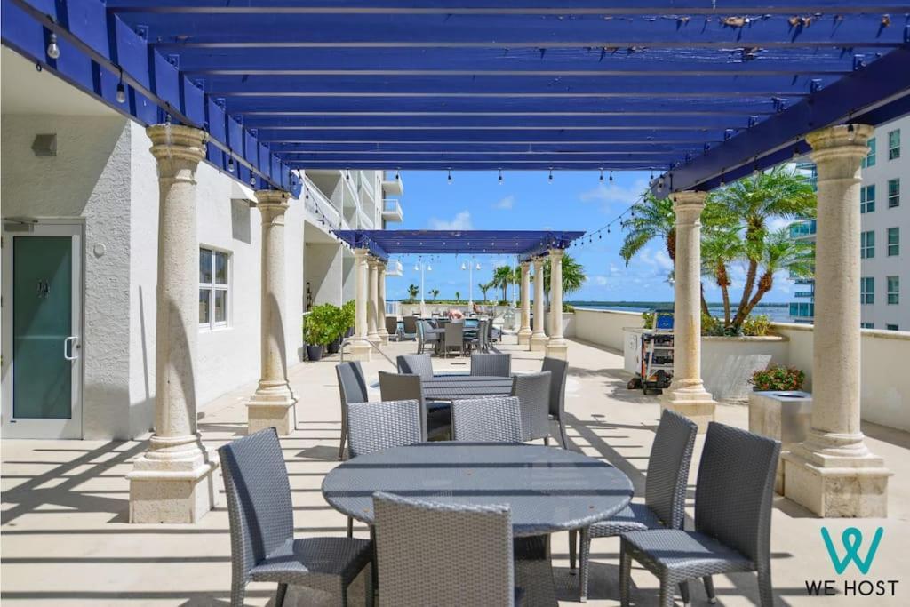 We Host- Awesome Penthouse Apt Brickell W-pool
