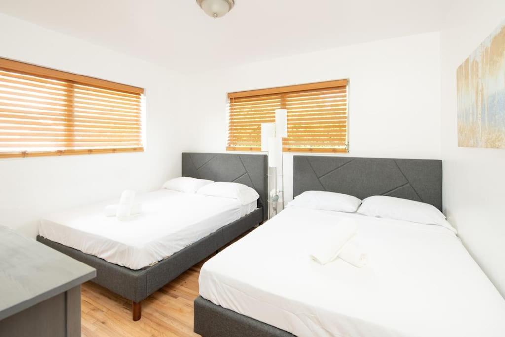 Modern 5 Bedroom 15 Min To The