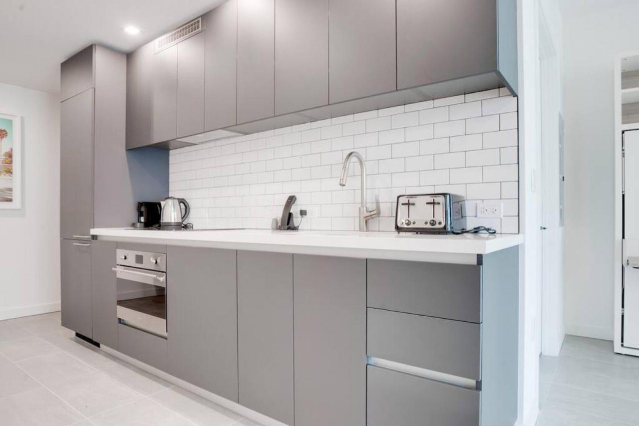 Modern And Newly Built With Pool, Gym, And Restaurant Access *