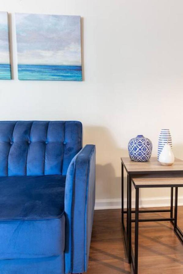 Absolutely Beautiful 1 Bedroom Paradise With A Huge Balcony