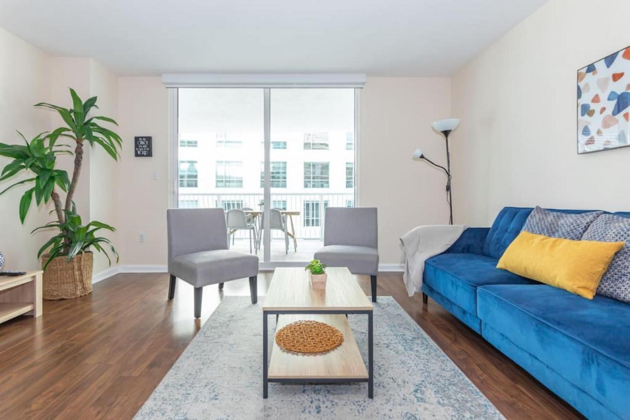 Absolutely Beautiful 1 Bedroom Paradise With A Huge Balcony Miami
