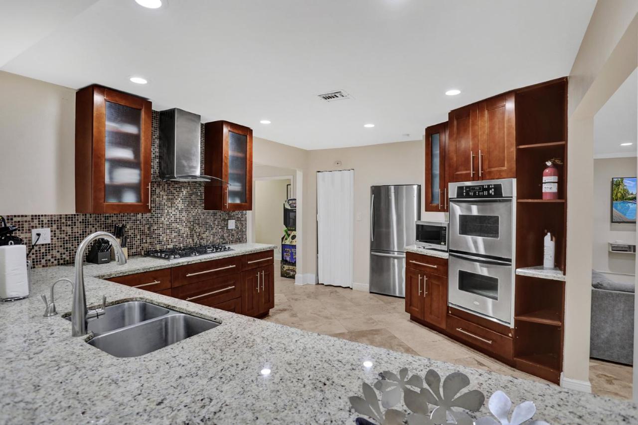 Casa Ria Luxury House & Private Pool Near Aventura Mall * Miami