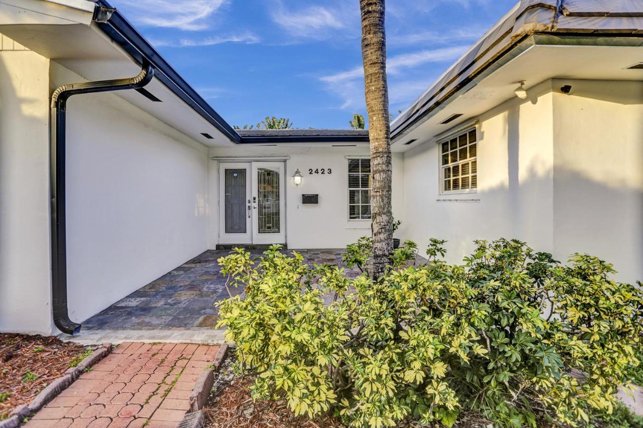 Villa Casa Ria Luxury House & Private Pool Near Aventura Mall Miami